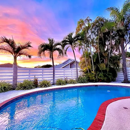 Kendall Keys Oasis Home W/ Pool, Theater & Arcade